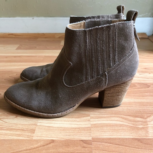 Dolce Vita Jones Round Toe Suede Tan Bootie - Picture 4 of 8